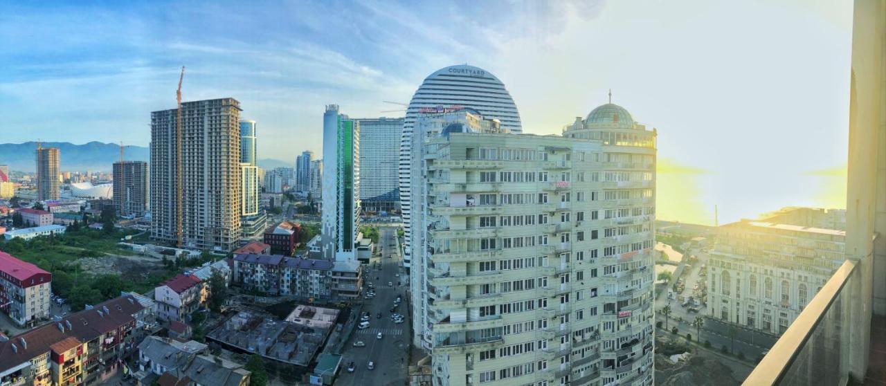 Удобные Апартаменты С Видом На Море Batumi Eksteriør billede
